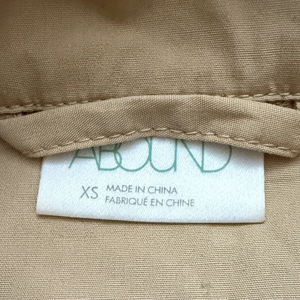 3/$10 Abound Tan Sleeveless Jacket Outerwear - Picture 2 of 7